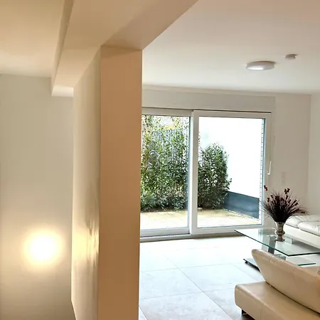 Wh6 アパート フレッヒェン